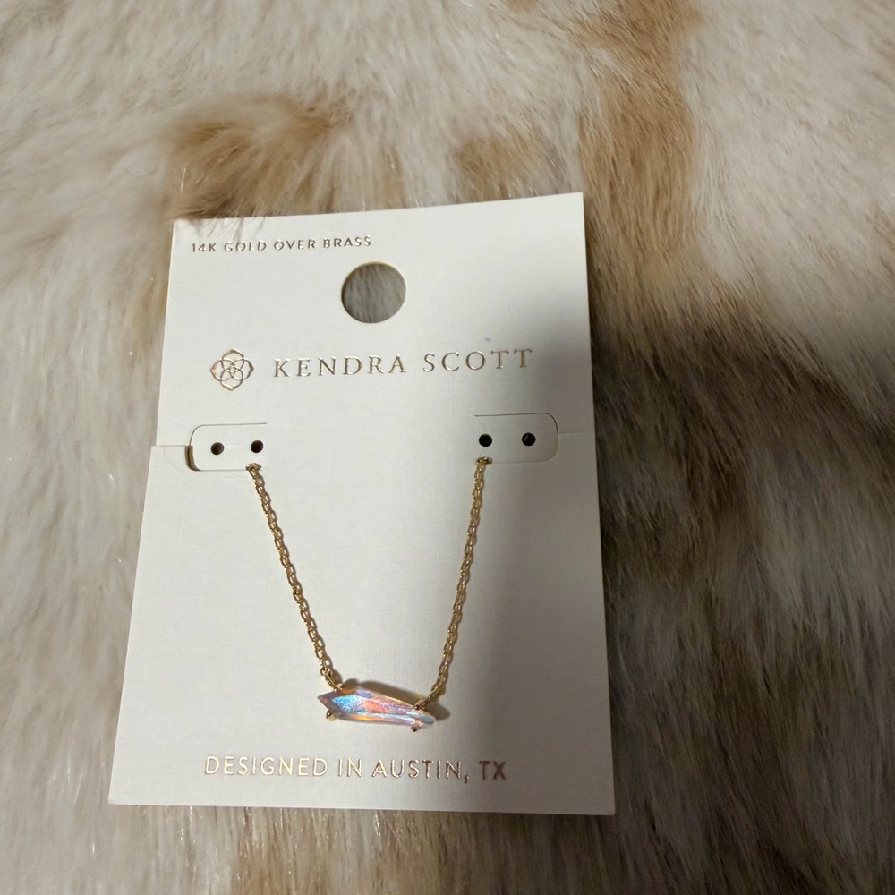 NWT Kendra Scott Gold Necklace with Opalescent Stone